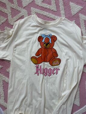 White 'Hugger' Teddy Graphic Tee